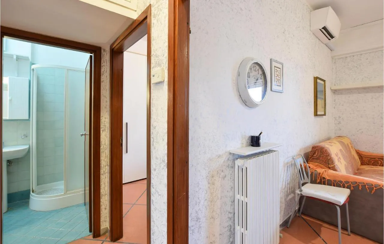 Gorgeous Apartment In Rimini With Kitchen Włochy