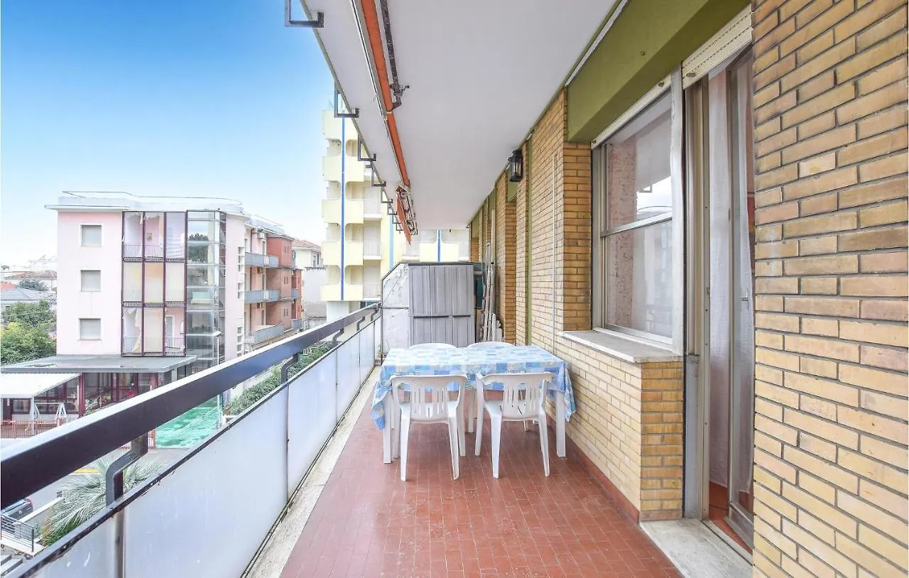 Gorgeous Apartment In Rimini With Kitchen Włochy
